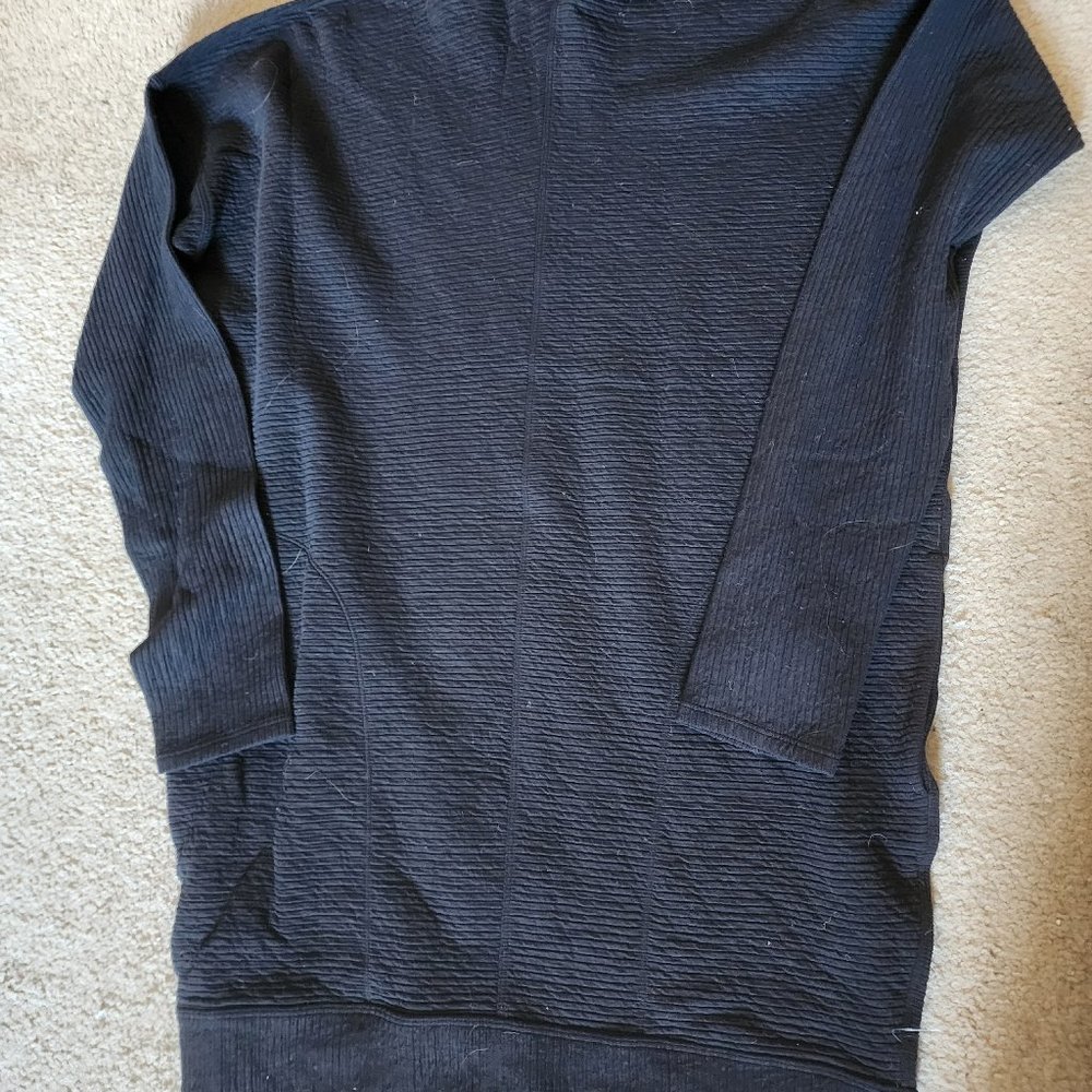 Lululemon black sweater
